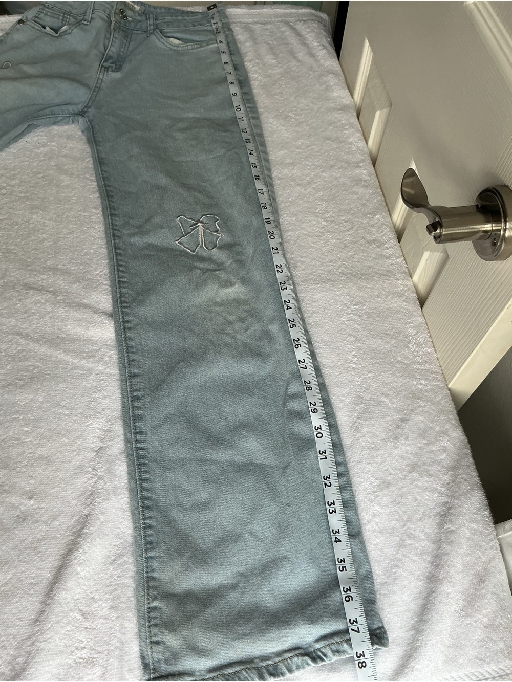 Light Blue Women's Straight-Leg Jeans with Subtle Embroidered Details r - Picture 9 of 14